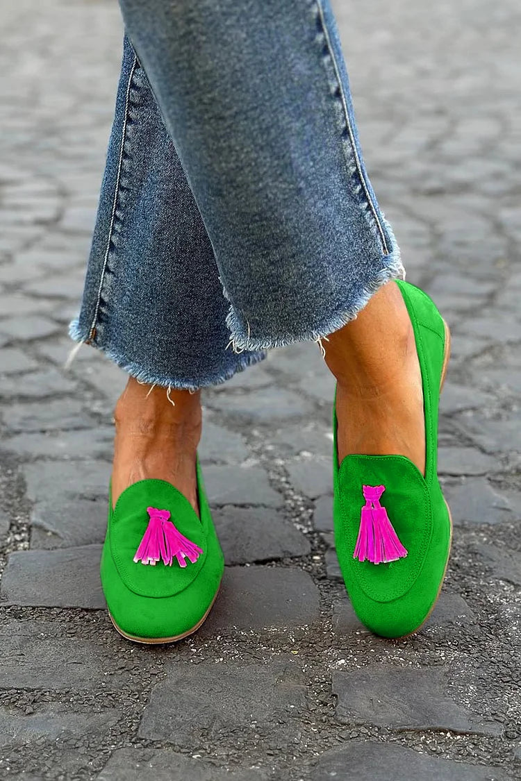 NORTHLINE STUDIO | GREEN LOAFER WITH FUCHSIA TASSEL