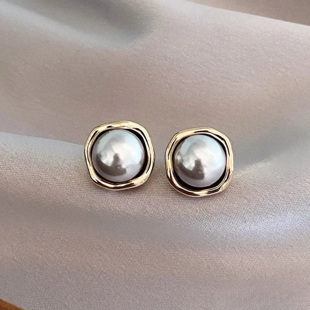 Serenella | Elegant Black Pearl Earrings