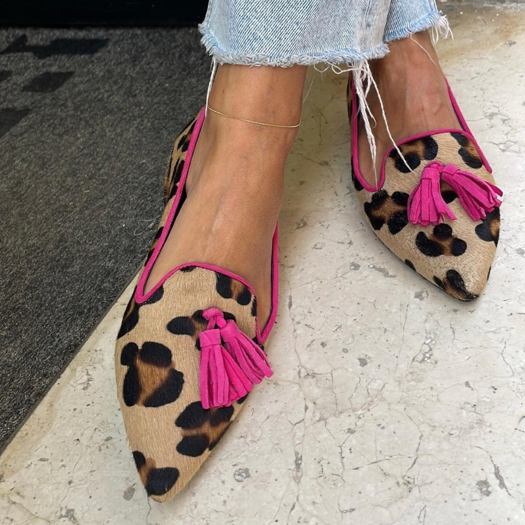 NORTHLINE STUDIO | ANIMAL PRINT BALLET FLATS WITH CHIC TASSELS