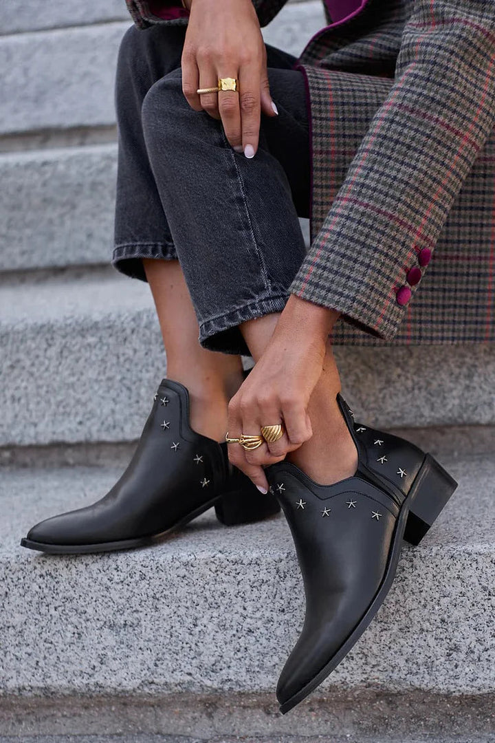 NORTHLINE STUDIO | ANKLE BOOT WITH STAR DETAILS