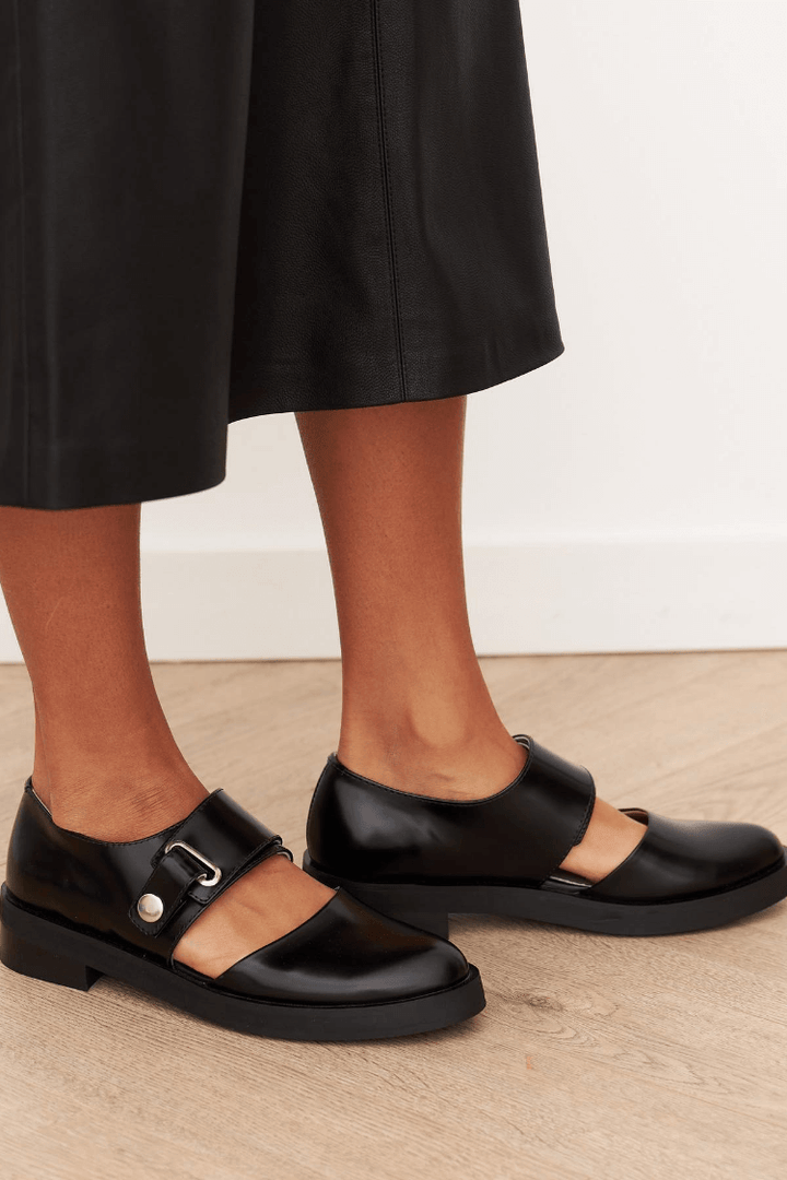 NORTHLINE STUDIO | BLACK BUCKLE LOAFERS