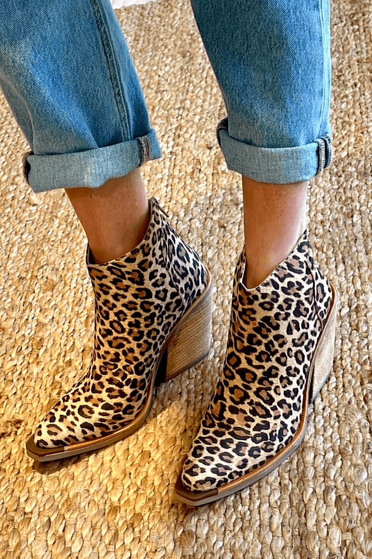 NORTHLINE STUDIO | POINTED TOE COWBOY BOOT