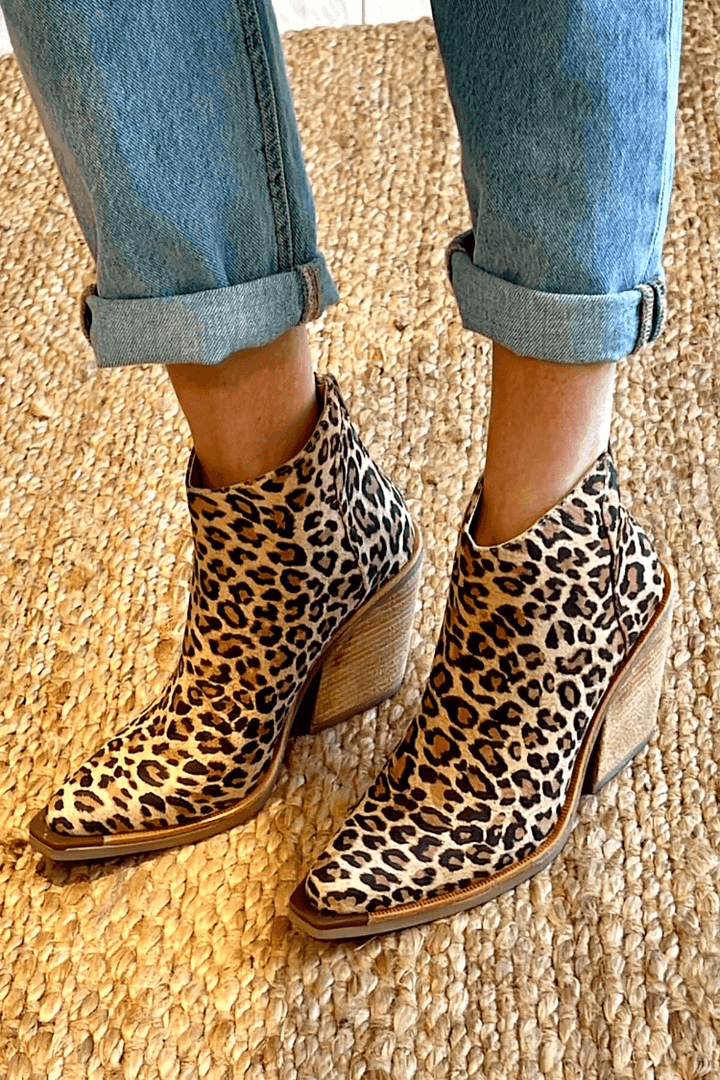 NORTHLINE STUDIO | POINTED TOE COWBOY BOOT