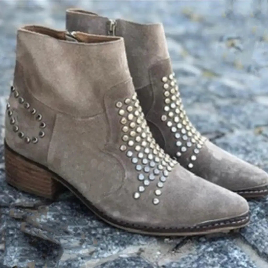 NORTHLINE STUDIO | ANKLE BOOTS WITH STUDS