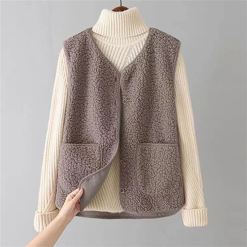 NORTHLINE STUDIO | COZY SHERPA BUTTON VEST