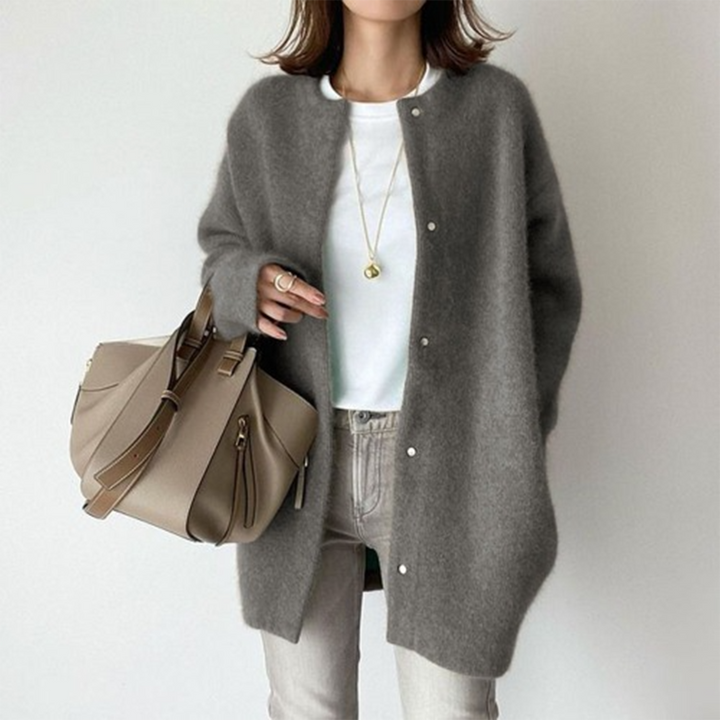 NORTHLINE STUDIO | Refined Layering Cardigan