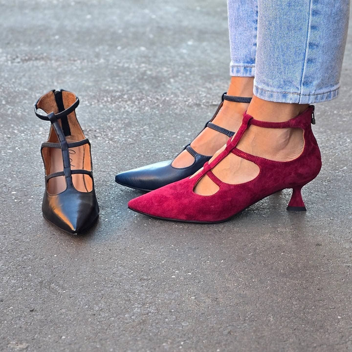 NORTHLINE STUDIO | DECOLLETE WITH STRAPS AND LOW HEEL
