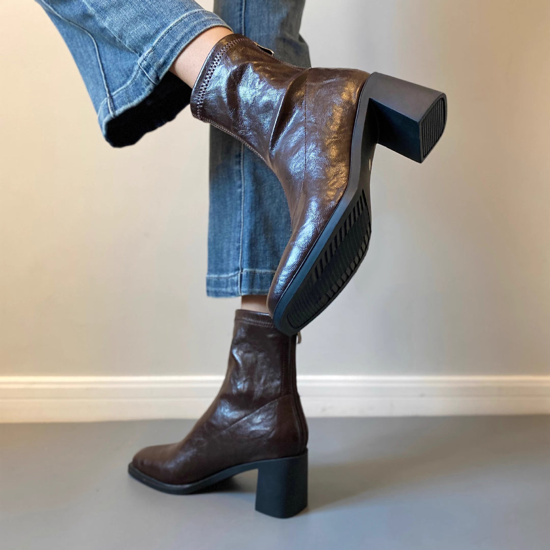 NORTHLINE STUDIO | SQUARE-TOE BLOCK HEEL BOOTS