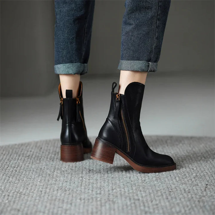 NORTHLINE STUDIO | ZIP-DETAIL BLOCK HEELED BOOTS