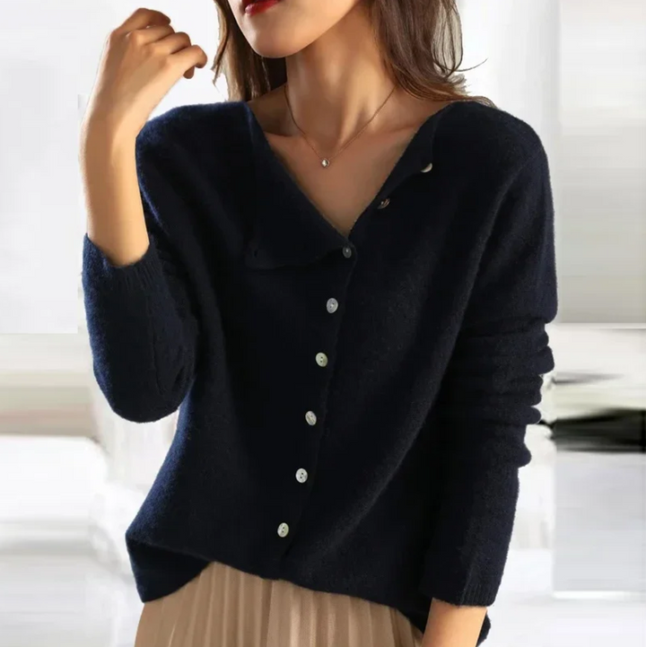 NORTHLINE STUDIO | Elegant Wool Cardigan