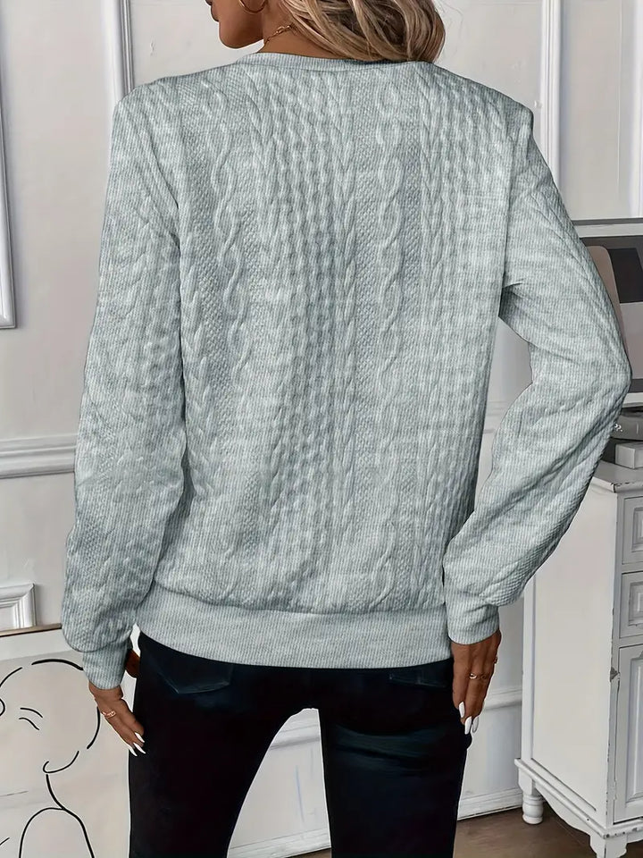 NORTHLINE STUDIO | Elegant Knitted Sweater