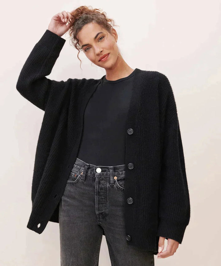 NORTHLINE STUDIO | Elegant Cardigan